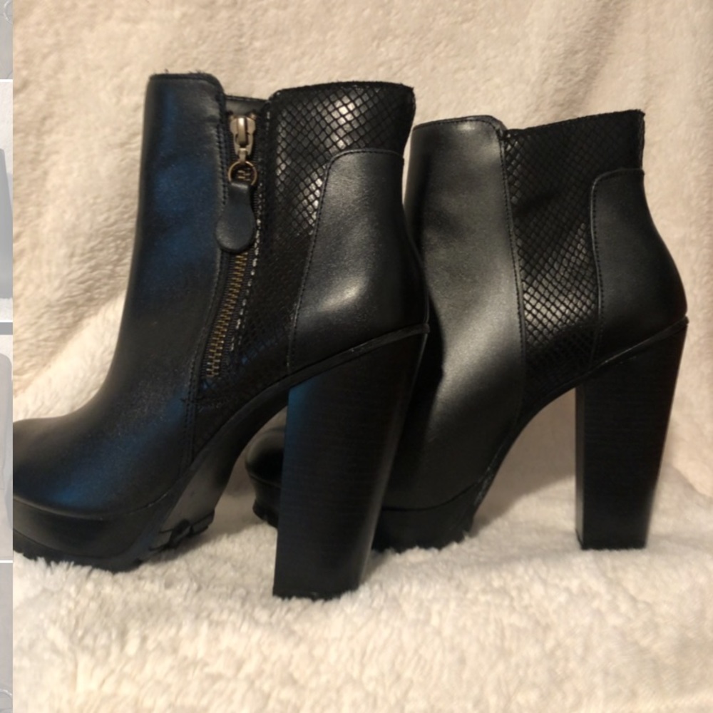 Shoes - Picture 3 of 3